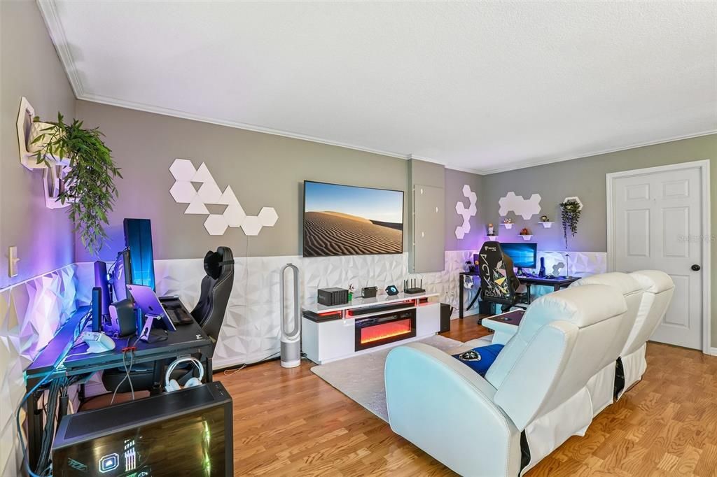 For Sale: $375,000 (3 beds, 2 baths, 2000 Square Feet)