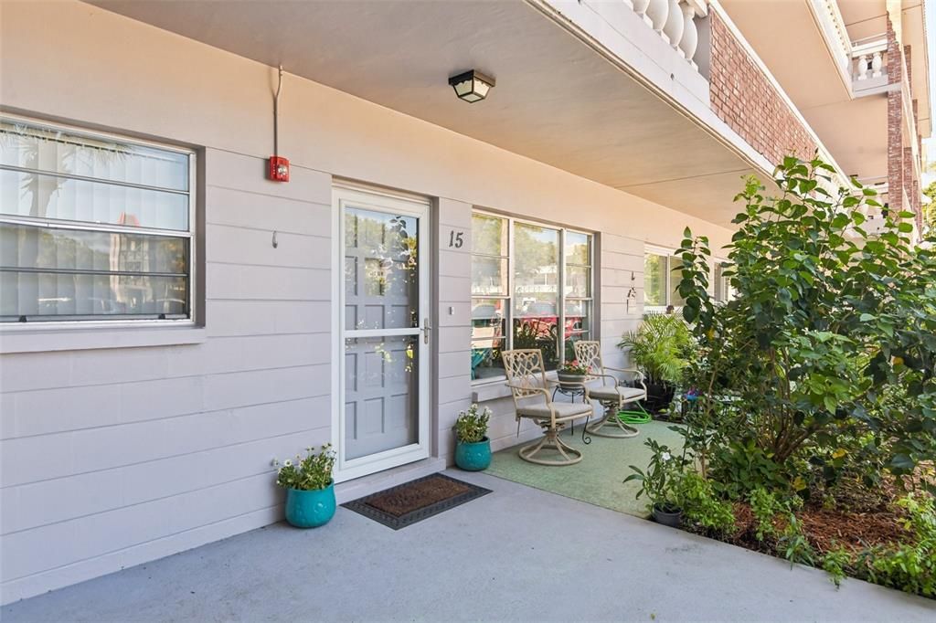 For Sale: $159,000 (2 beds, 2 baths, 1100 Square Feet)