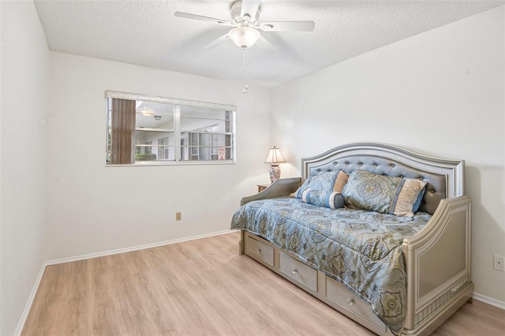 For Sale: $159,000 (2 beds, 2 baths, 1100 Square Feet)
