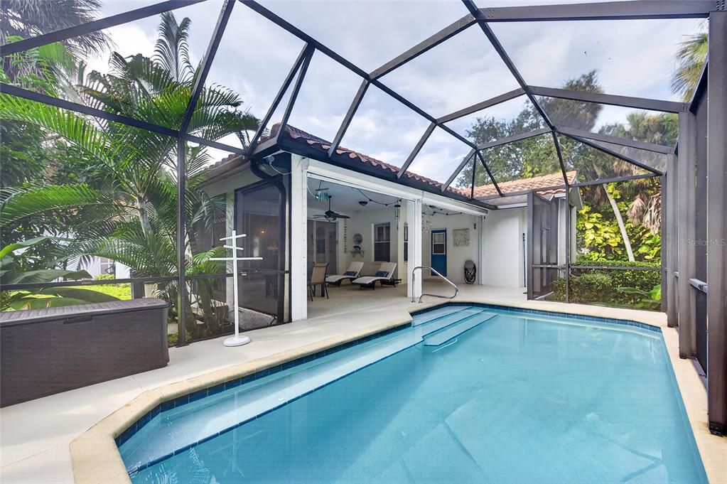 Activo con contrato: $610,000 (3 camas, 2 baños, 2030 Pies cuadrados)