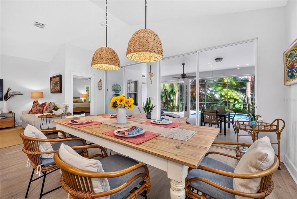 Activo con contrato: $610,000 (3 camas, 2 baños, 2030 Pies cuadrados)