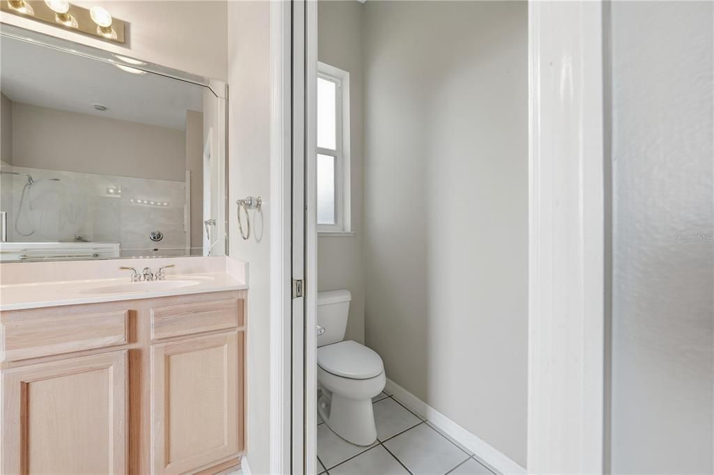 For Sale: $349,900 (3 beds, 2 baths, 2386 Square Feet)