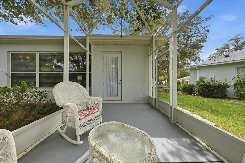 For Sale: $349,900 (3 beds, 2 baths, 2386 Square Feet)