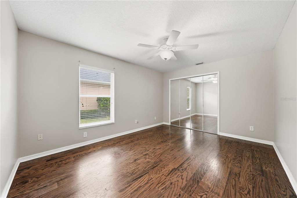 For Sale: $349,900 (3 beds, 2 baths, 2386 Square Feet)