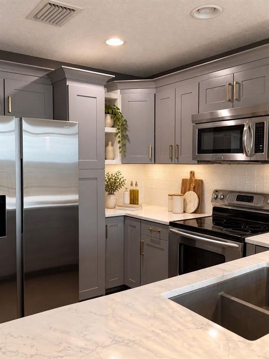 For Sale: $259,900 (1 beds, 1 baths, 997 Square Feet)