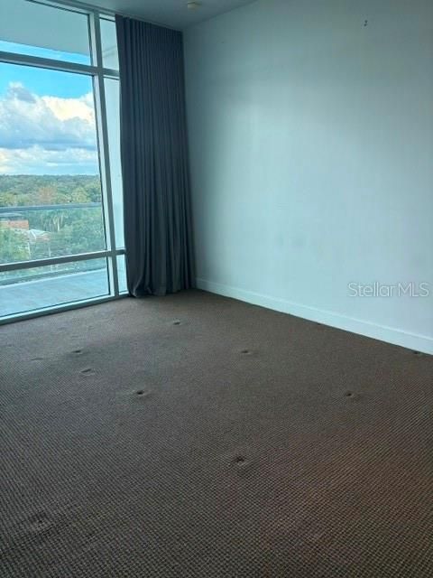For Sale: $259,900 (1 beds, 1 baths, 997 Square Feet)