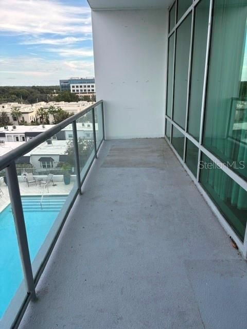 For Sale: $259,900 (1 beds, 1 baths, 997 Square Feet)