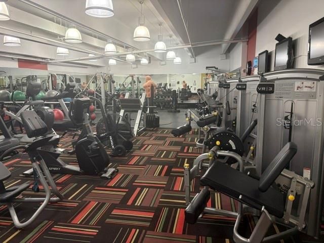 For Sale: $259,900 (1 beds, 1 baths, 997 Square Feet)