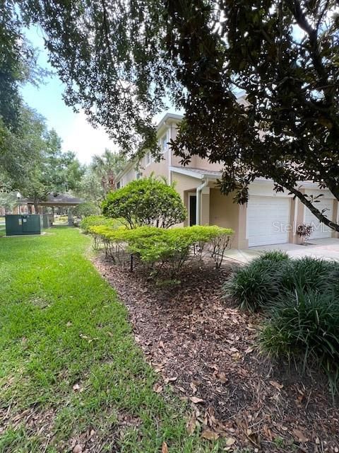 For Rent: $2,300 (3 beds, 2 baths, 1797 Square Feet)