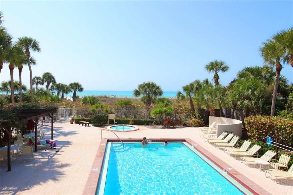 For Sale: $749,000 (2 beds, 2 baths, 1456 Square Feet)