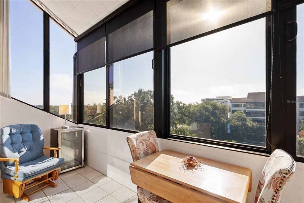 For Sale: $749,000 (2 beds, 2 baths, 1456 Square Feet)