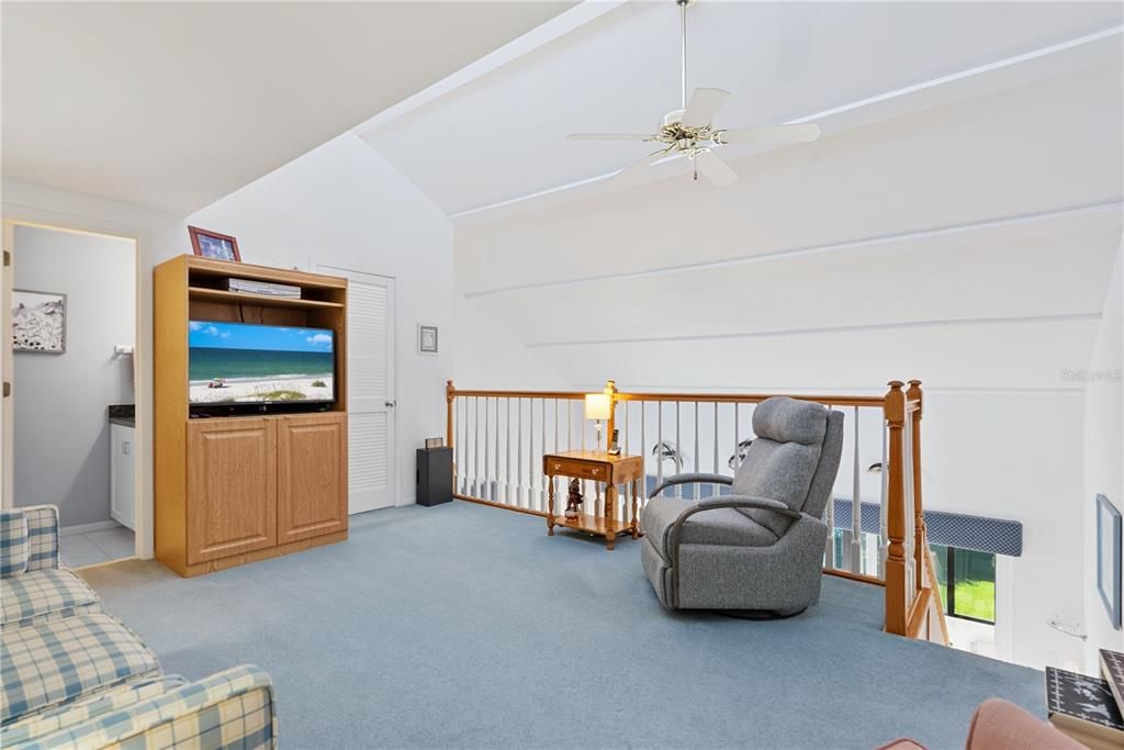 For Sale: $749,000 (2 beds, 2 baths, 1456 Square Feet)