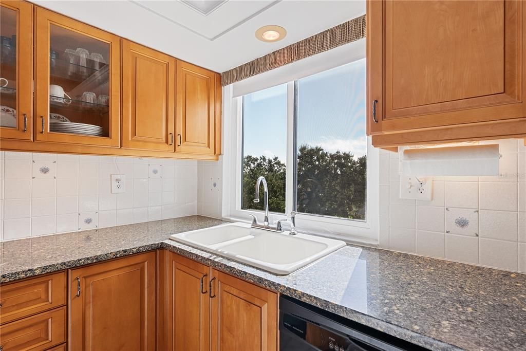 For Sale: $749,000 (2 beds, 2 baths, 1456 Square Feet)