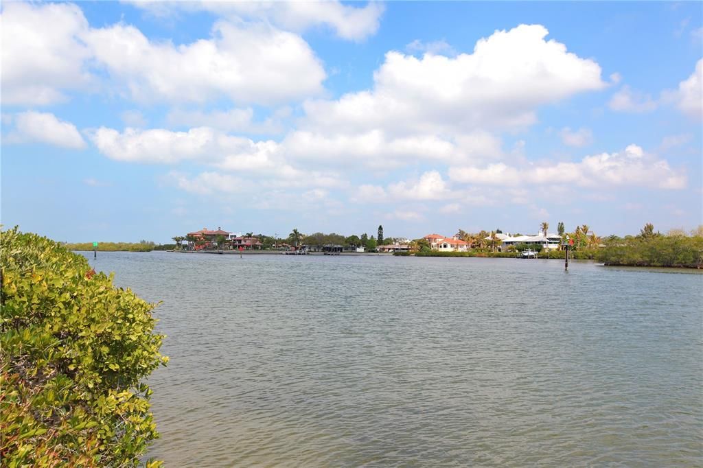 For Sale: $749,000 (2 beds, 2 baths, 1456 Square Feet)