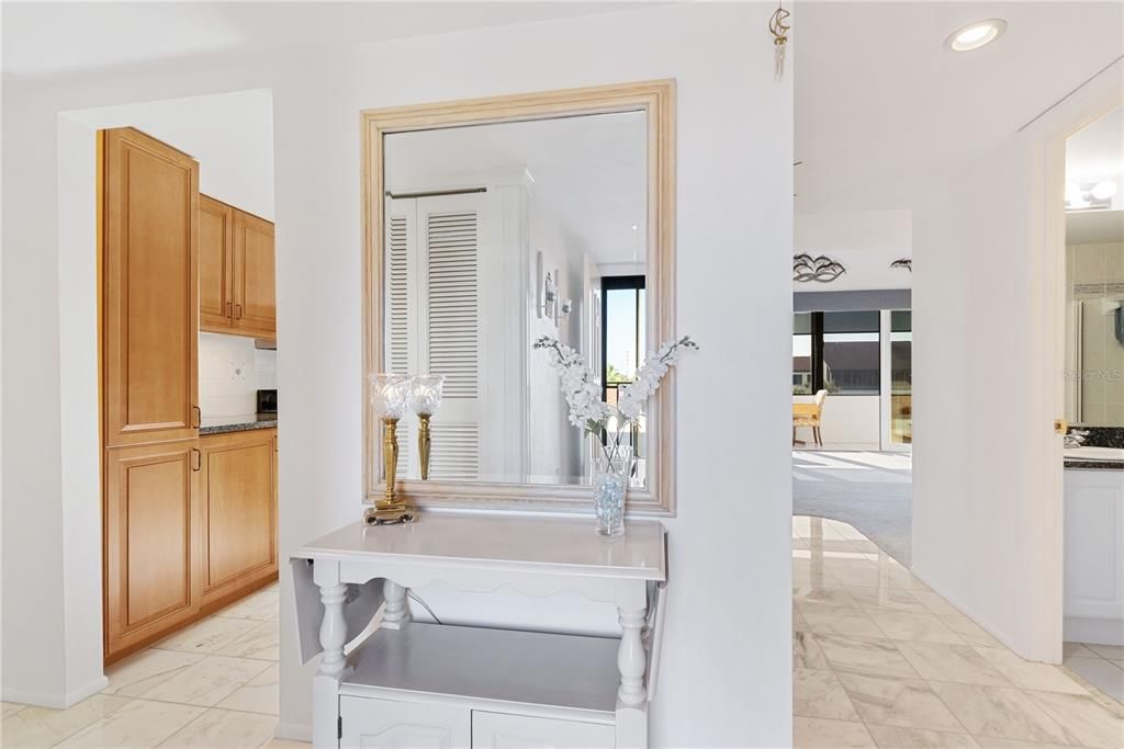 For Sale: $749,000 (2 beds, 2 baths, 1456 Square Feet)