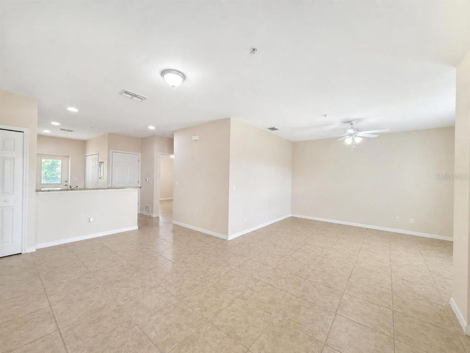 В аренду: $1,550 (3 спален, 2 ванн, 1283 Квадратных фут)