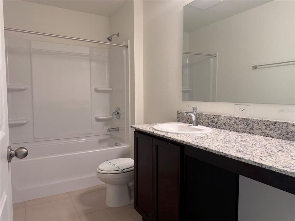 В аренду: $1,990 (3 спален, 2 ванн, 1346 Квадратных фут)