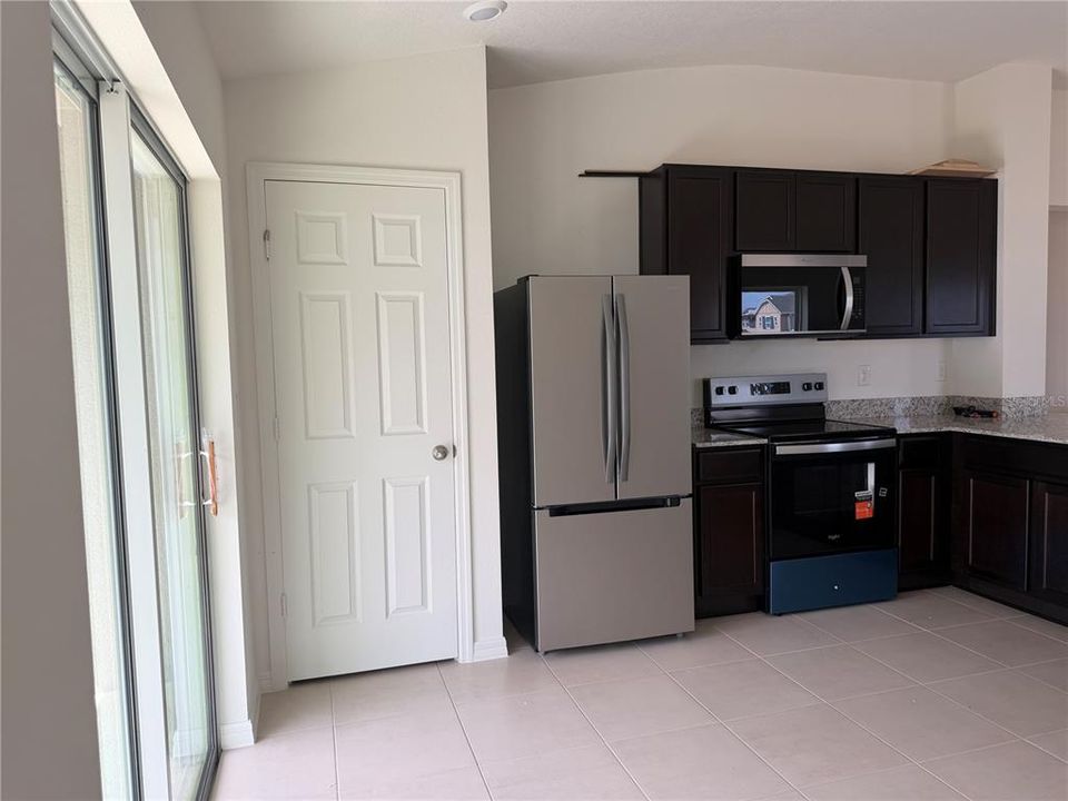 В аренду: $1,990 (3 спален, 2 ванн, 1346 Квадратных фут)