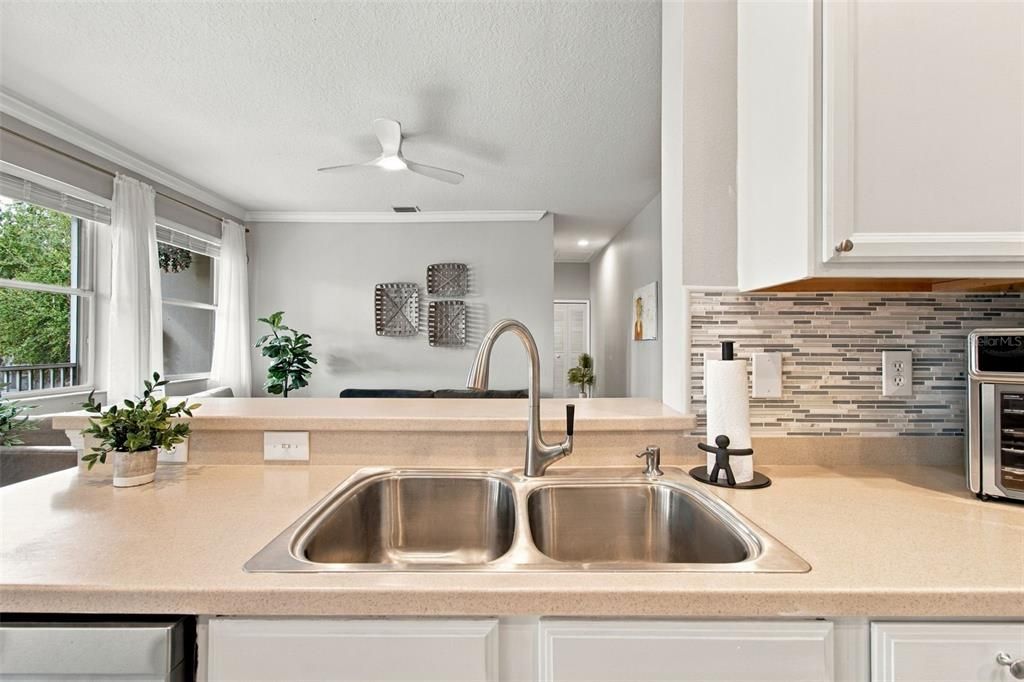 En Venta: $399,000 (2 camas, 2 baños, 1411 Pies cuadrados)