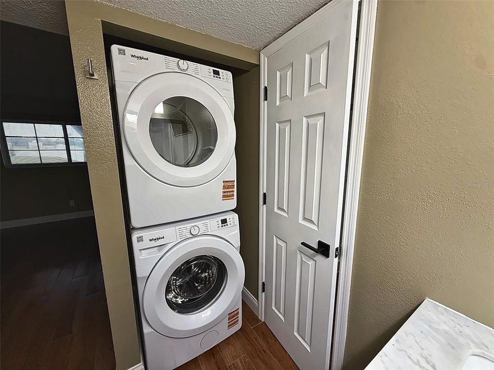 В аренду: $1,295 (2 спален, 2 ванн, 837 Квадратных фут)