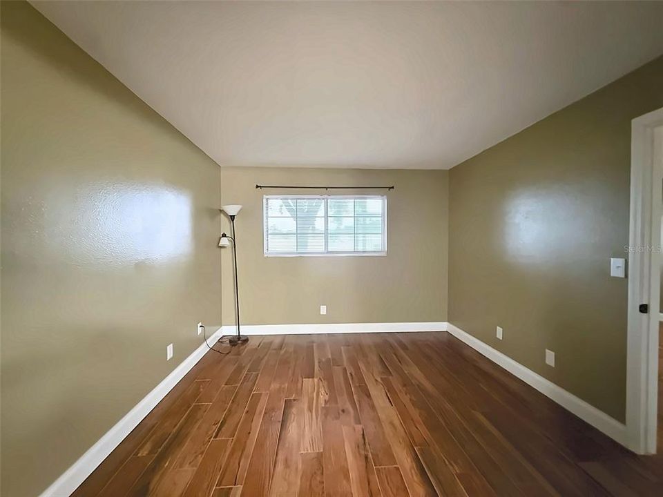 В аренду: $1,295 (2 спален, 2 ванн, 837 Квадратных фут)