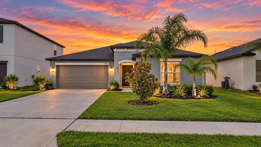 For Sale: $315,000 (4 beds, 2 baths, 1936 Square Feet)