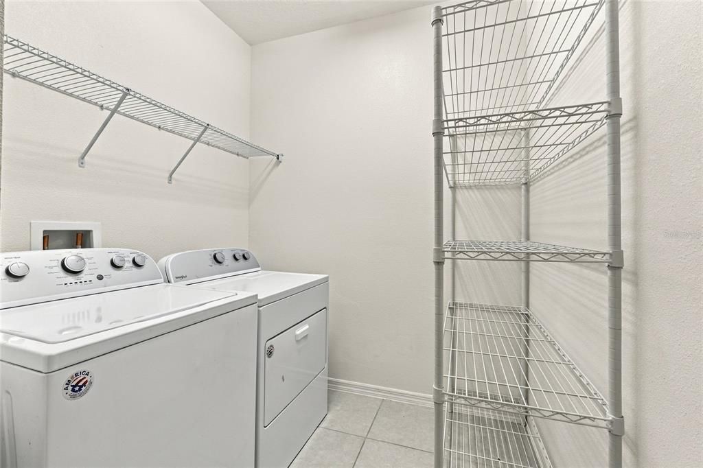 В аренду: $2,300 (3 спален, 2 ванн, 1650 Квадратных фут)