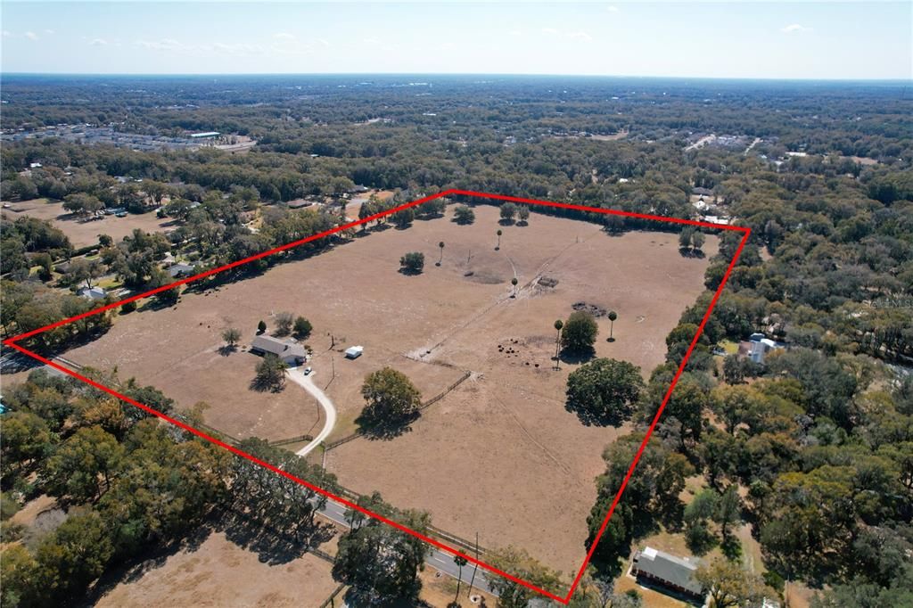 待售: $2,000,000 (27.20 acres)