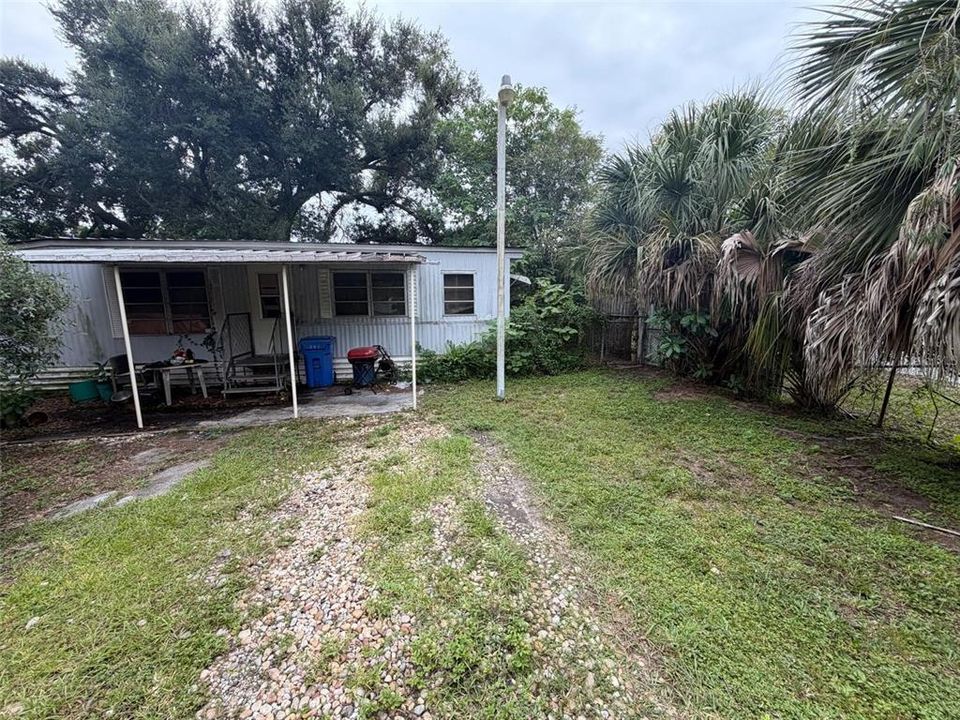 For Sale: $75,000 (2 beds, 1 baths, 672 Square Feet)