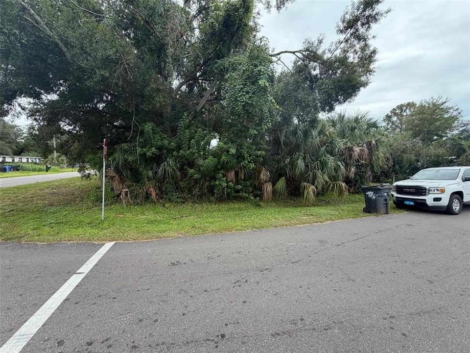 For Sale: $75,000 (2 beds, 1 baths, 672 Square Feet)