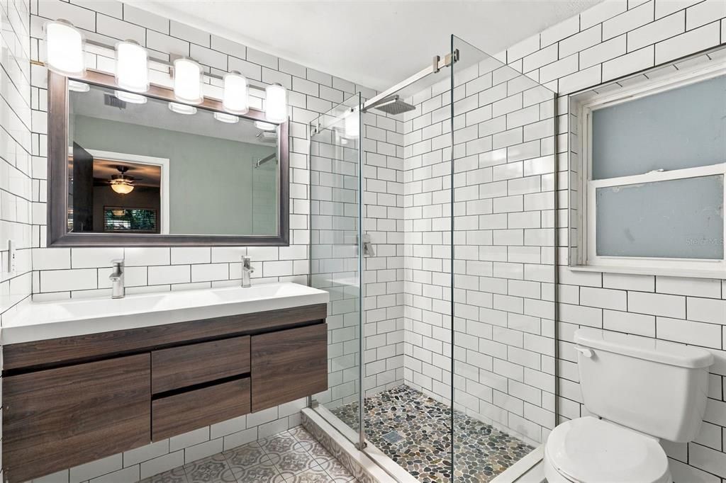 En Venta: $269,900 (3 camas, 2 baños, 1376 Pies cuadrados)