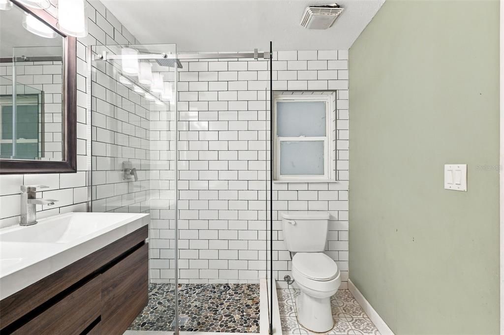 En Venta: $269,900 (3 camas, 2 baños, 1376 Pies cuadrados)