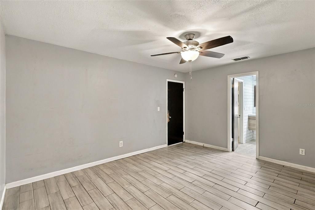 En Venta: $269,900 (3 camas, 2 baños, 1376 Pies cuadrados)