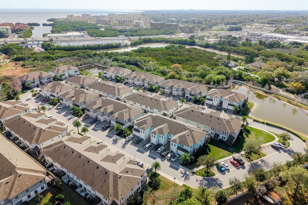 На продажу: $399,999 (3 спален, 2 ванн, 1853 Квадратных фут)