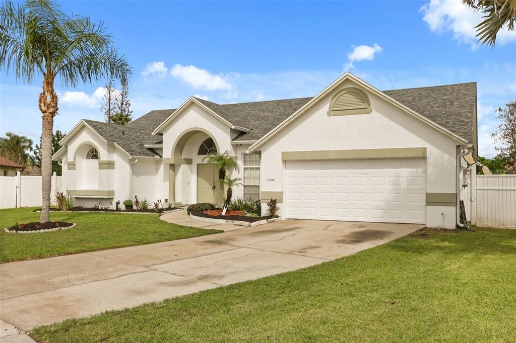 For Sale: $415,000 (4 beds, 2 baths, 2460 Square Feet)