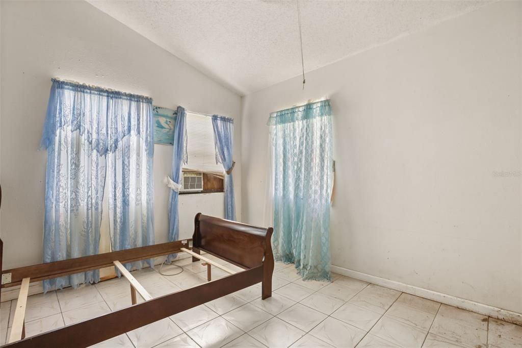 For Sale: $415,000 (4 beds, 2 baths, 2460 Square Feet)