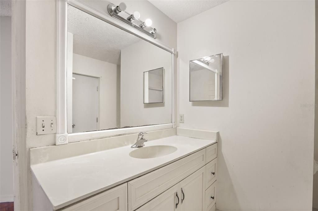 For Sale: $415,000 (4 beds, 2 baths, 2460 Square Feet)