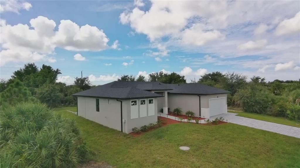 For Sale: $359,000 (3 beds, 2 baths, 1533 Square Feet)