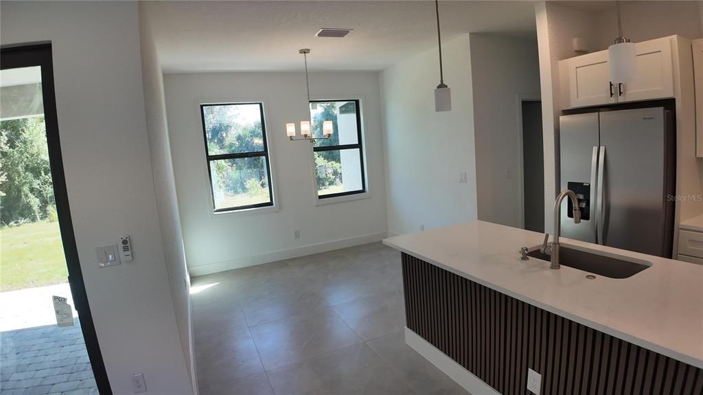 For Sale: $359,000 (3 beds, 2 baths, 1533 Square Feet)