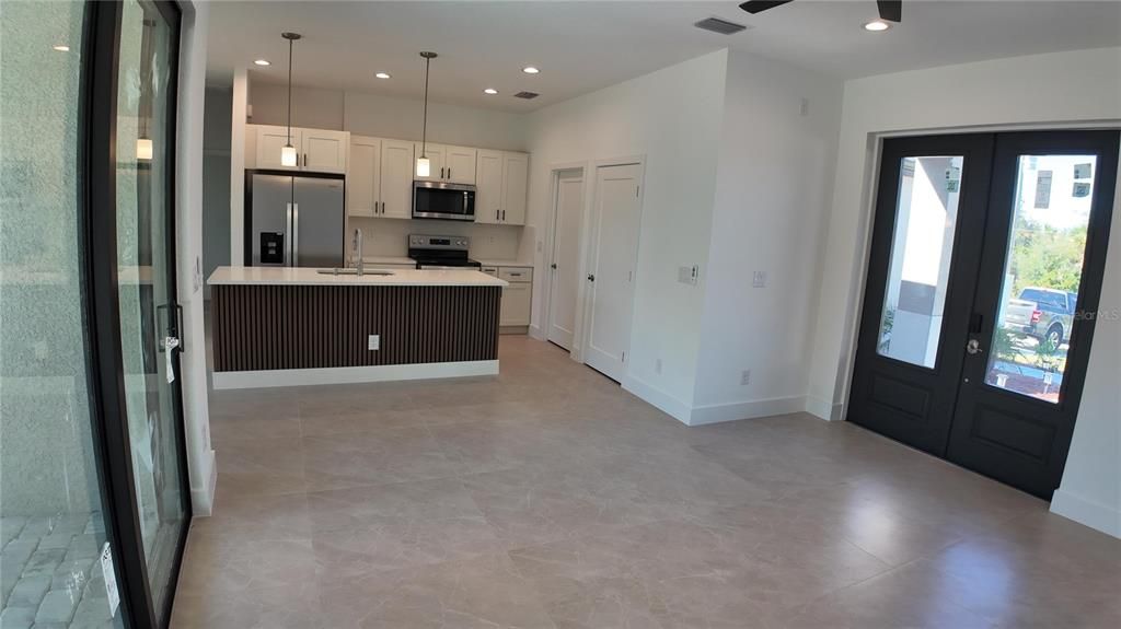 For Sale: $359,000 (3 beds, 2 baths, 1533 Square Feet)