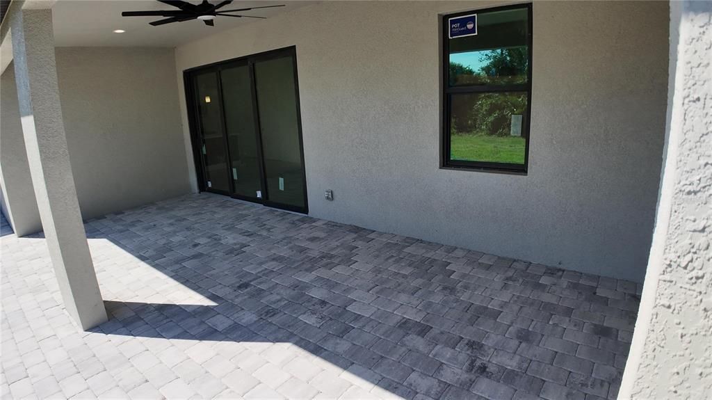 For Sale: $359,000 (3 beds, 2 baths, 1533 Square Feet)