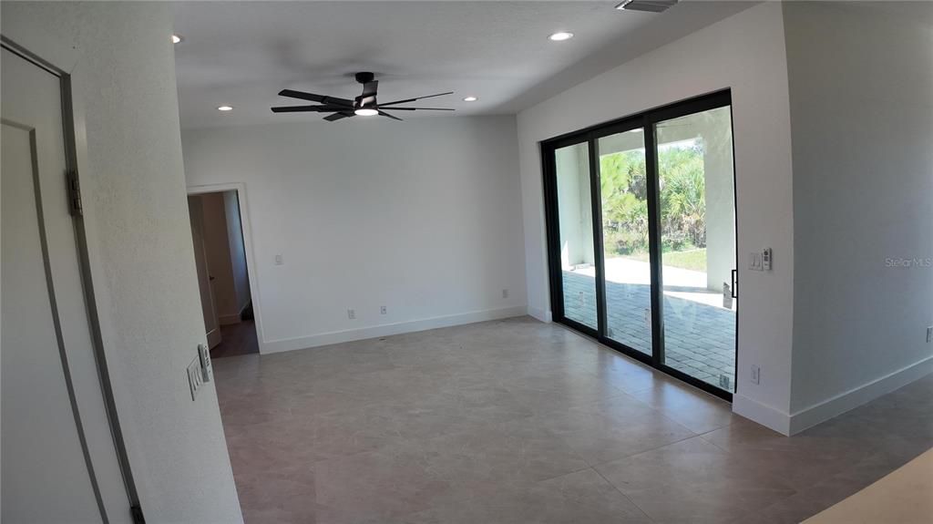 For Sale: $359,000 (3 beds, 2 baths, 1533 Square Feet)
