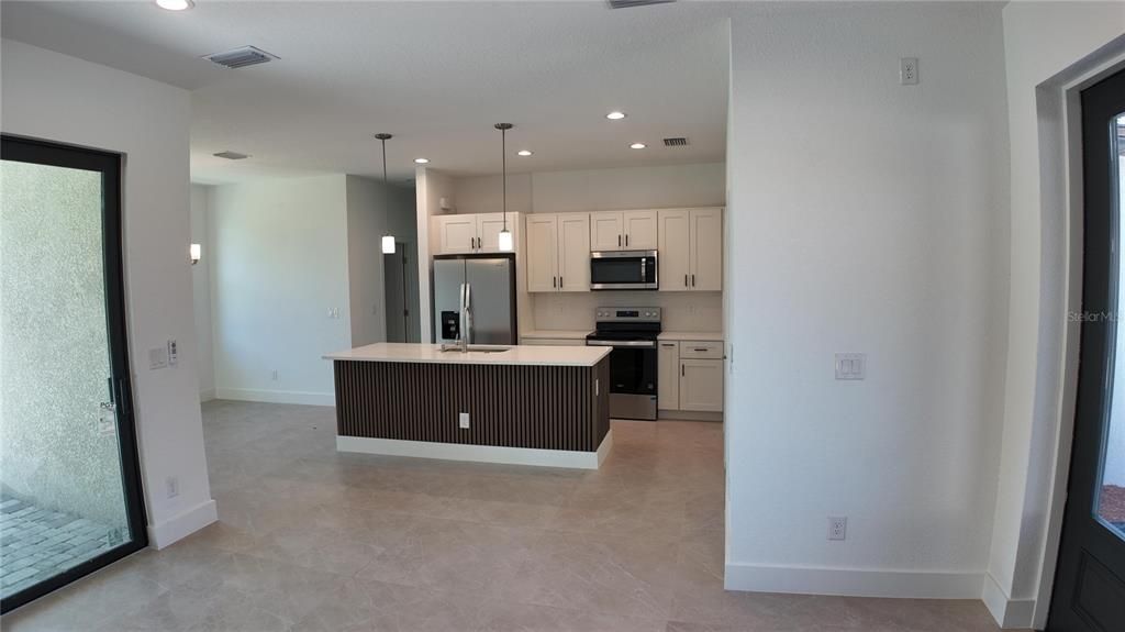 For Sale: $359,000 (3 beds, 2 baths, 1533 Square Feet)