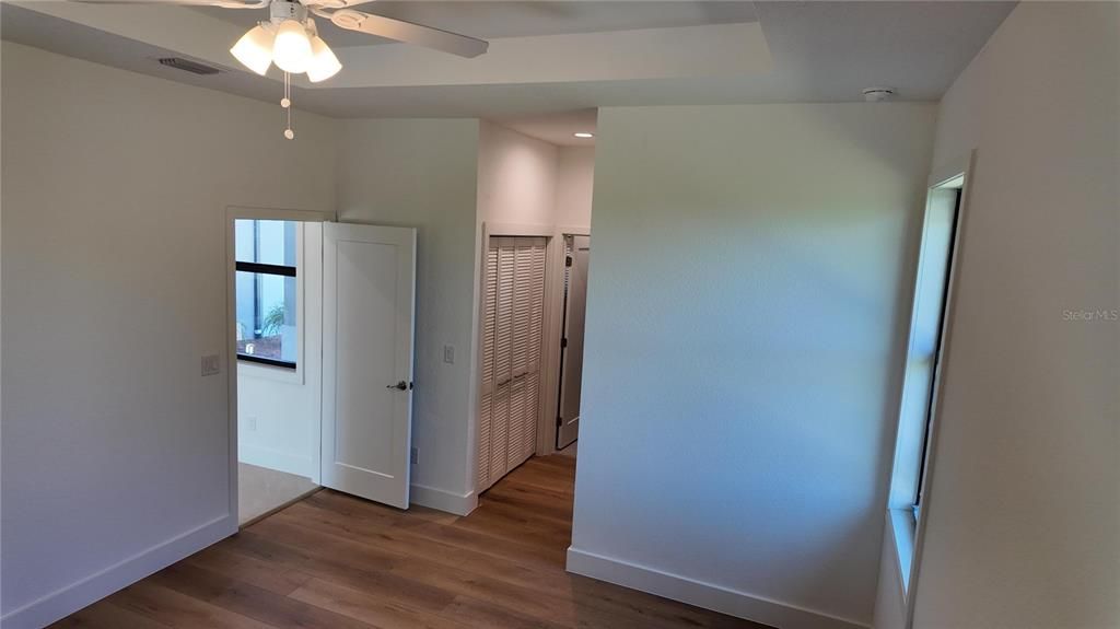 For Sale: $359,000 (3 beds, 2 baths, 1533 Square Feet)