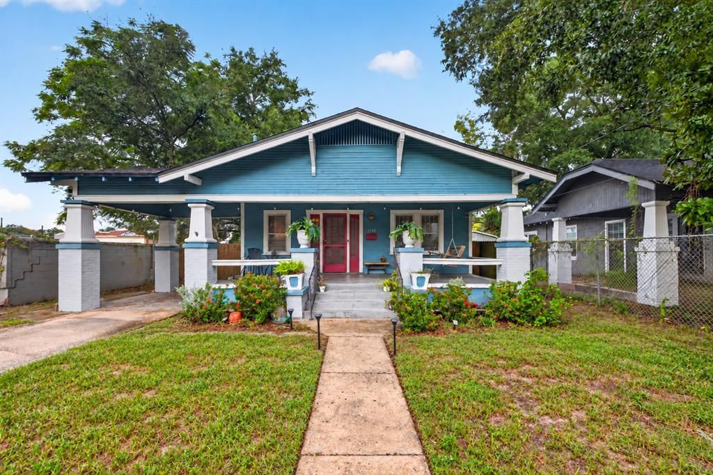 For Sale: $325,000 (3 beds, 1 baths, 1128 Square Feet)