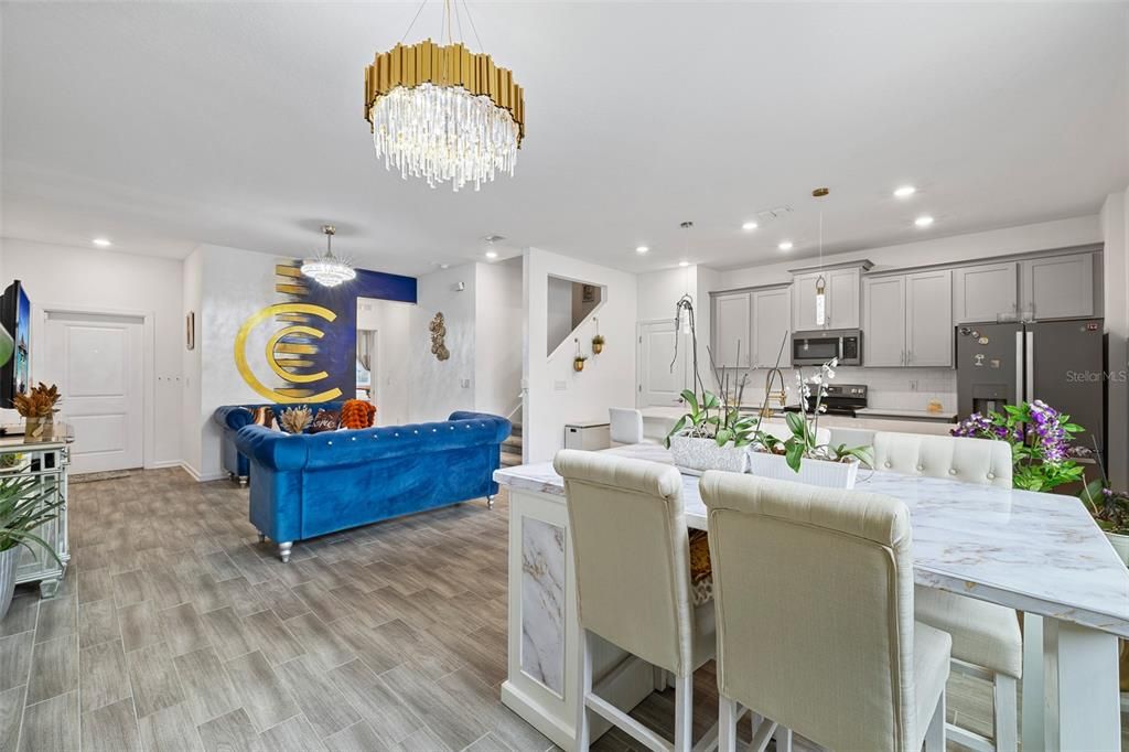 На продажу: $398,000 (4 спален, 2 ванн, 2000 Квадратных фут)