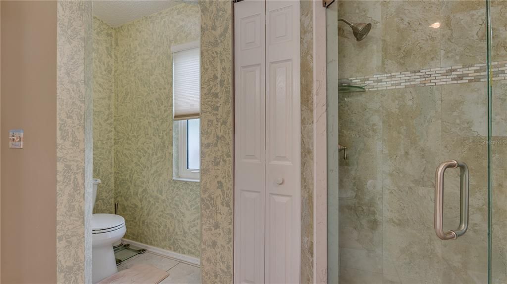 For Sale: $524,900 (4 beds, 2 baths, 1979 Square Feet)
