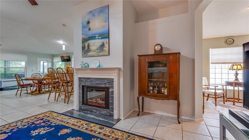 For Sale: $524,900 (4 beds, 2 baths, 1979 Square Feet)