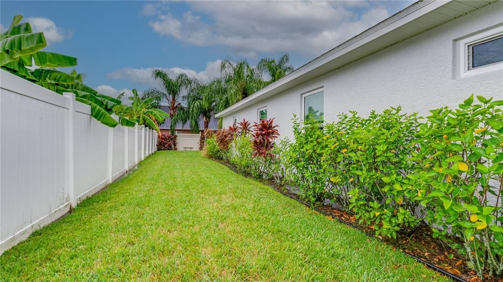 For Sale: $524,900 (4 beds, 2 baths, 1979 Square Feet)