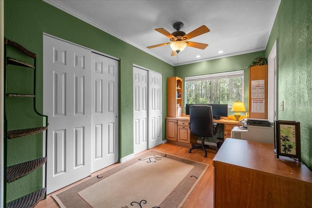 For Sale: $319,000 (3 beds, 2 baths, 2393 Square Feet)